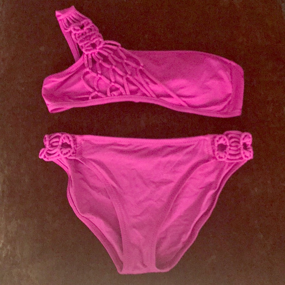 NEVER WORN Out of this water world one shoulder bikini